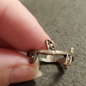 Silver Marcasite Crossover Ring – Vintage Ribbon X Band – Size 7